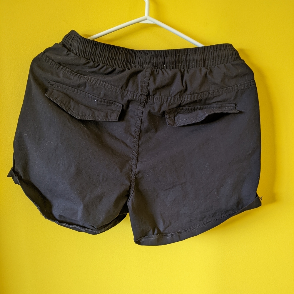 Shorts - Picture 3 of 4